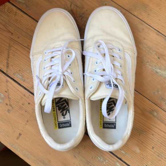 Vans women’s size 10, cream and white ortholite - Picture 8 of 8